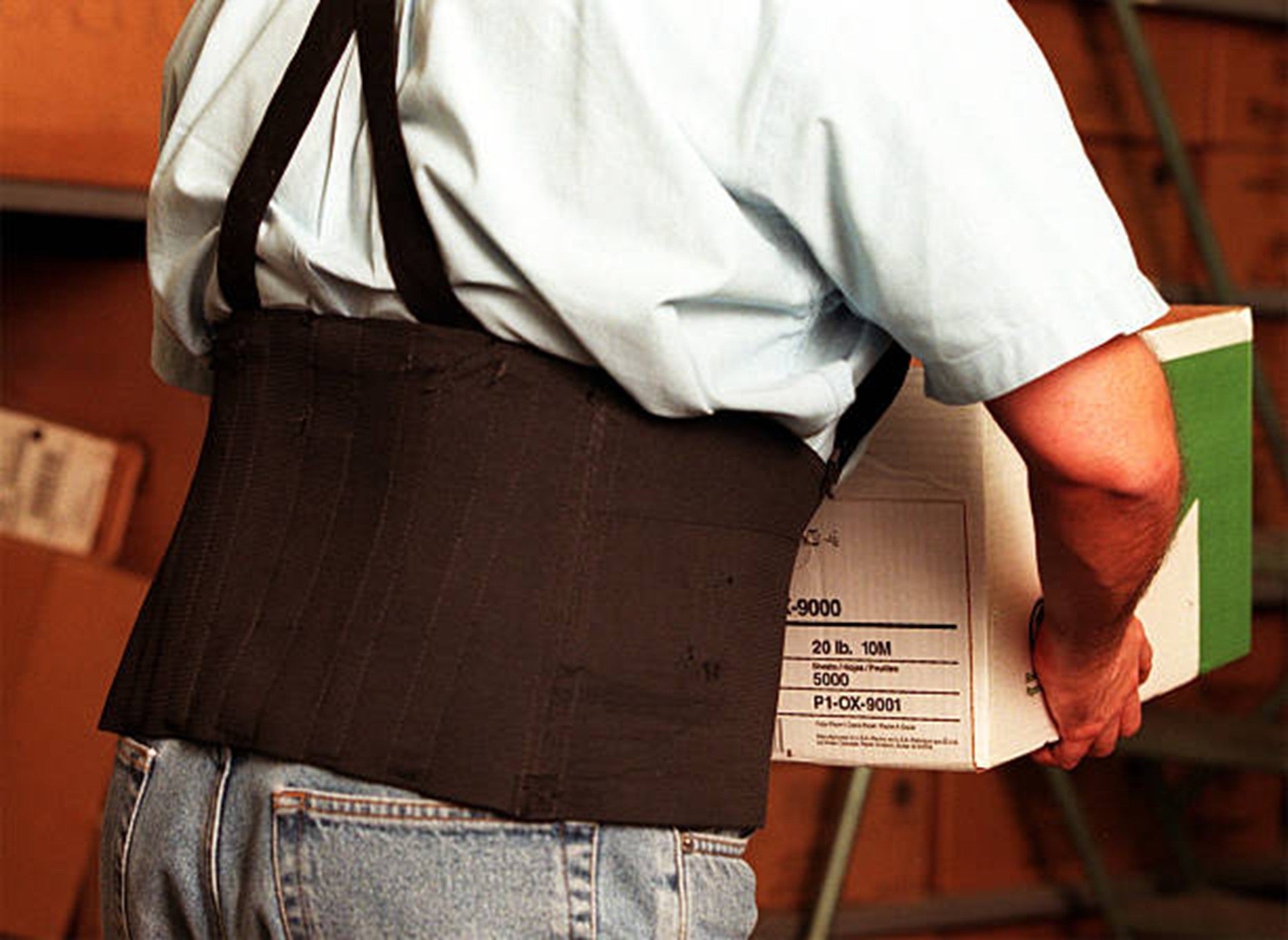 Posture Support Brace for Desk Workers: How to Set It Up for a Neutral Spine